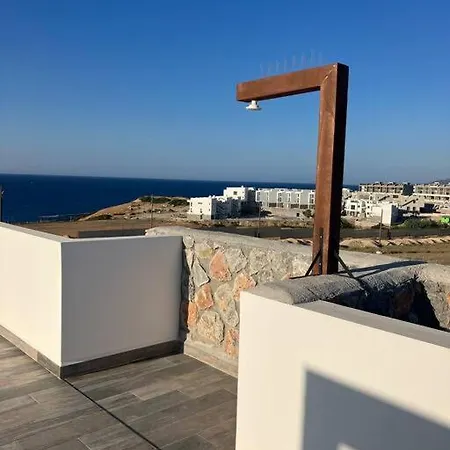 Villa Med Privat Saltvannsbasseng Pa Dejablue Kalogrea