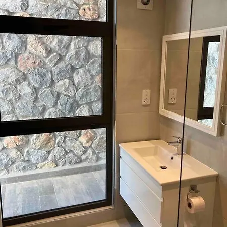 Villa Med Privat Saltvannsbasseng Pa Dejablue
