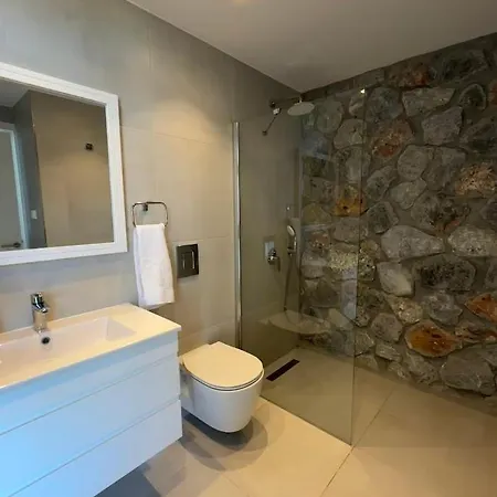 Med Privat Saltvannsbasseng Pa Dejablue Villa