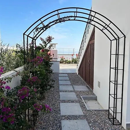 Villa Med Privat Saltvannsbasseng Pa Dejablue