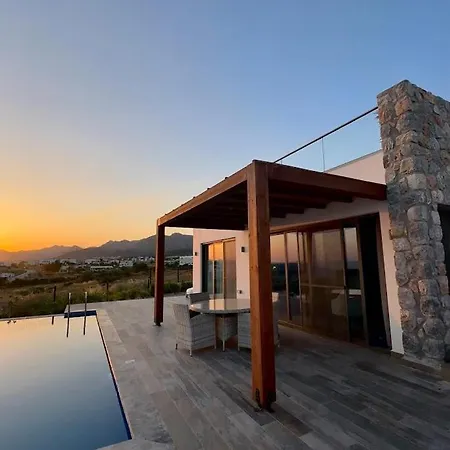Med Privat Saltvannsbasseng Pa Dejablue Villa *