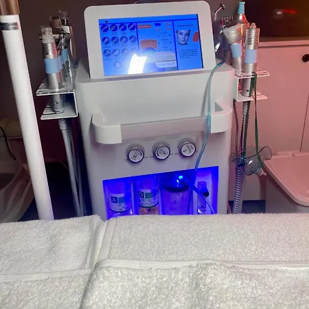Med Privat Saltvannsbasseng Pa Dejablue *