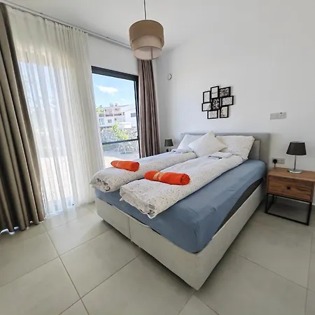 Villa Med Privat Saltvannsbasseng Pa Dejablue Kalogrea