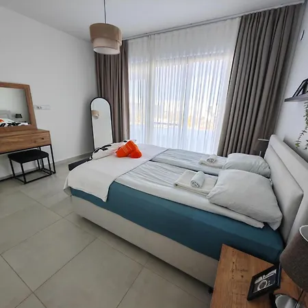 Villa Med Privat Saltvannsbasseng Pa Dejablue