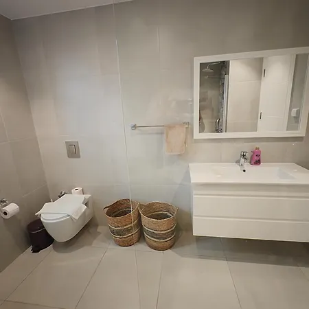 Villa Med Privat Saltvannsbasseng Pa Dejablue