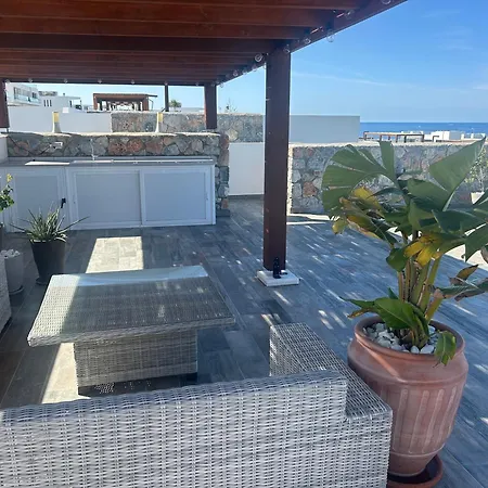Med Privat Saltvannsbasseng Pa Dejablue Villa