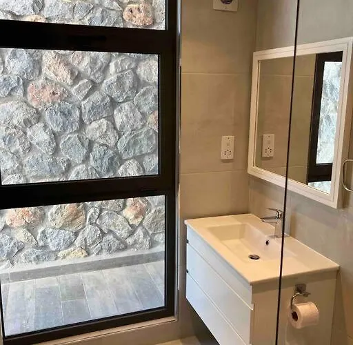 Villa Med Privat Saltvannsbasseng Pa Dejablue