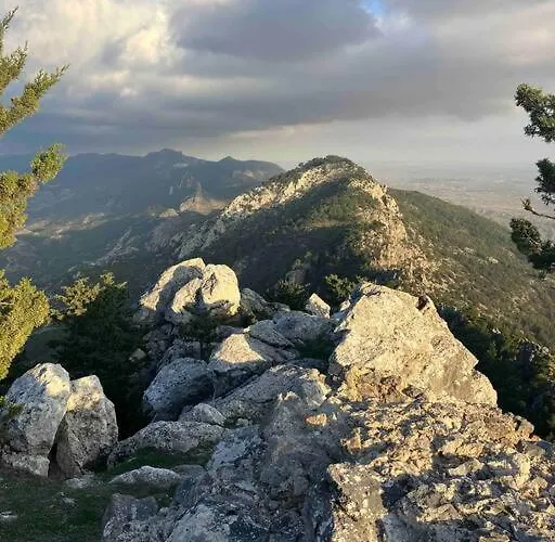 Med Privat Saltvannsbasseng Pa Dejablue Villa Kalogrea