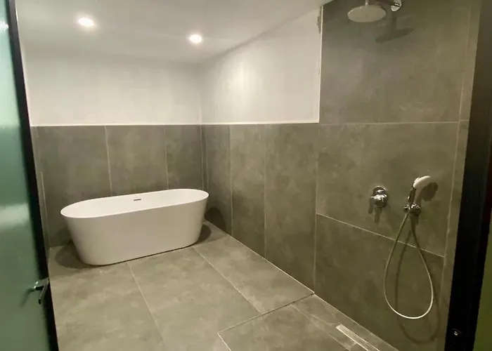 Med Privat Saltvannsbasseng Pa Dejablue Villa *