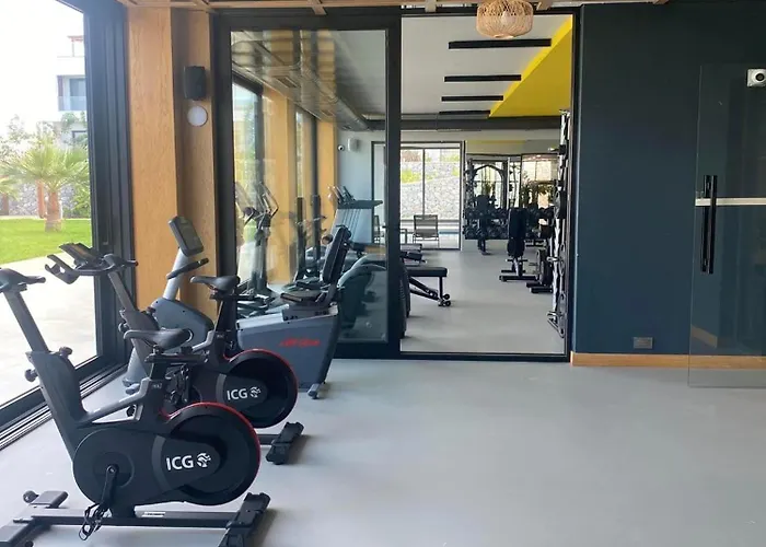 Med Privat Saltvannsbasseng Pa Dejablue